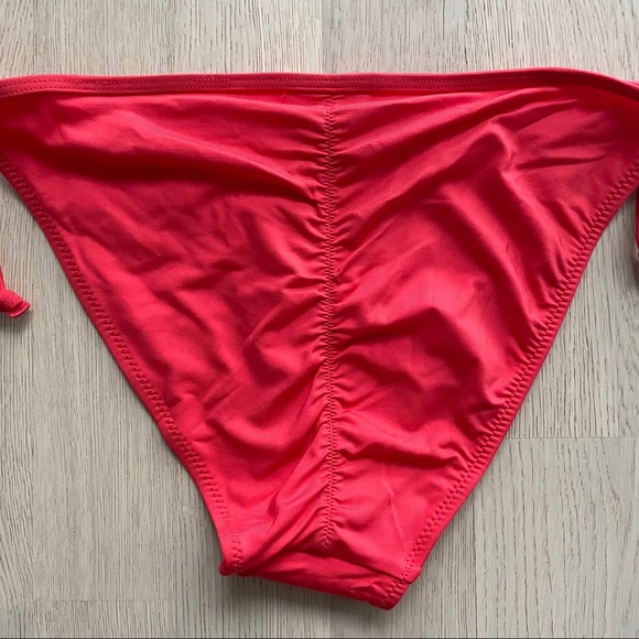 H&M Ruffle Bikini - Picture 7 of 9